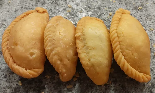 Gujiya banane ki recipe खोए की गुजिया बनाने की विधि